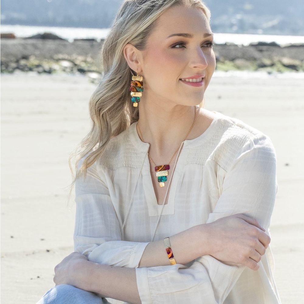 Holly Yashi Lana Talisman Earrings- Amber Wave - Picture 3 of 4